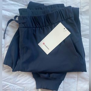 lululemon on the fly jogger NWT